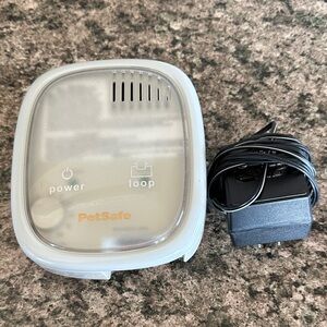 PetSafe Wireless Fence Transmitter with Power Adapter - White and Black